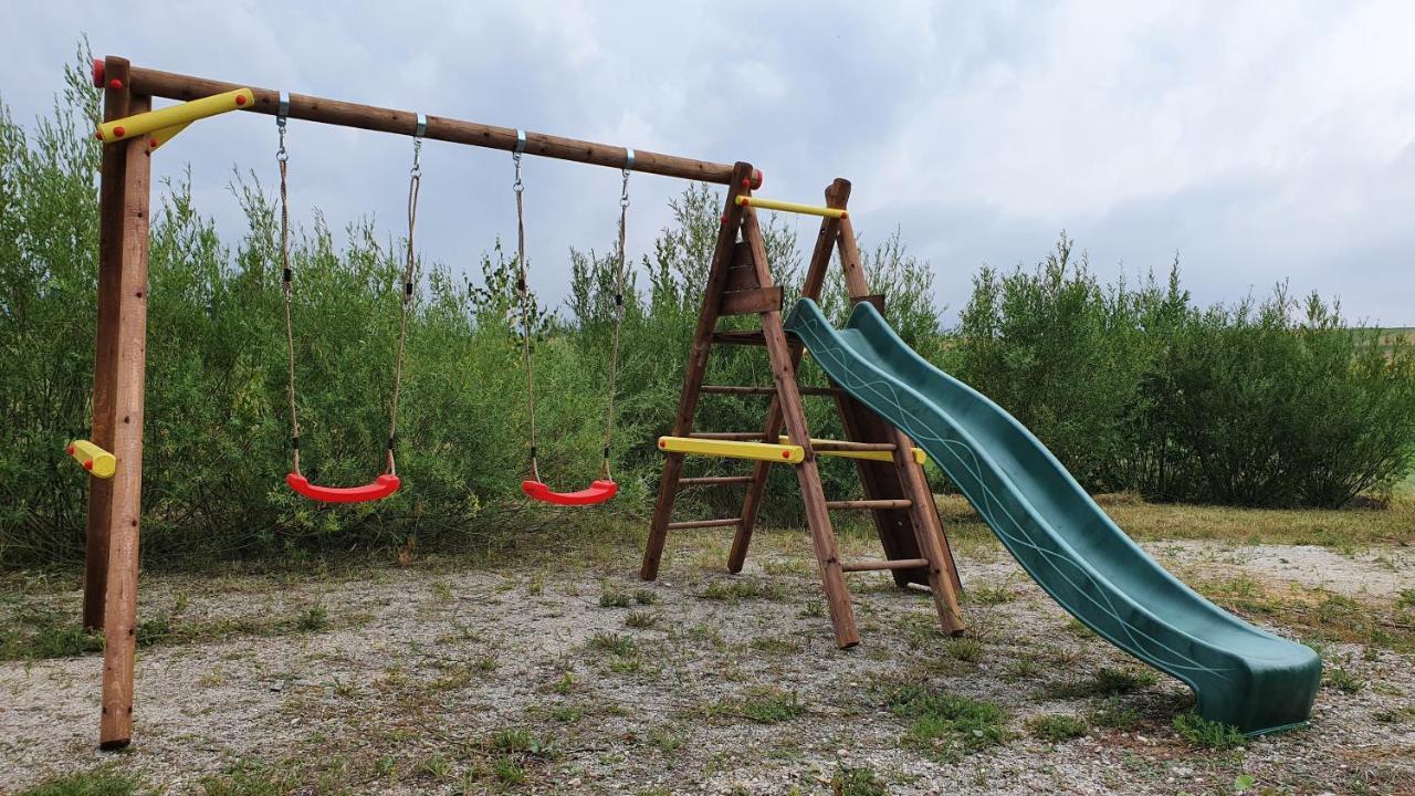 Vila Doliny Kunfalva Kültér fotó